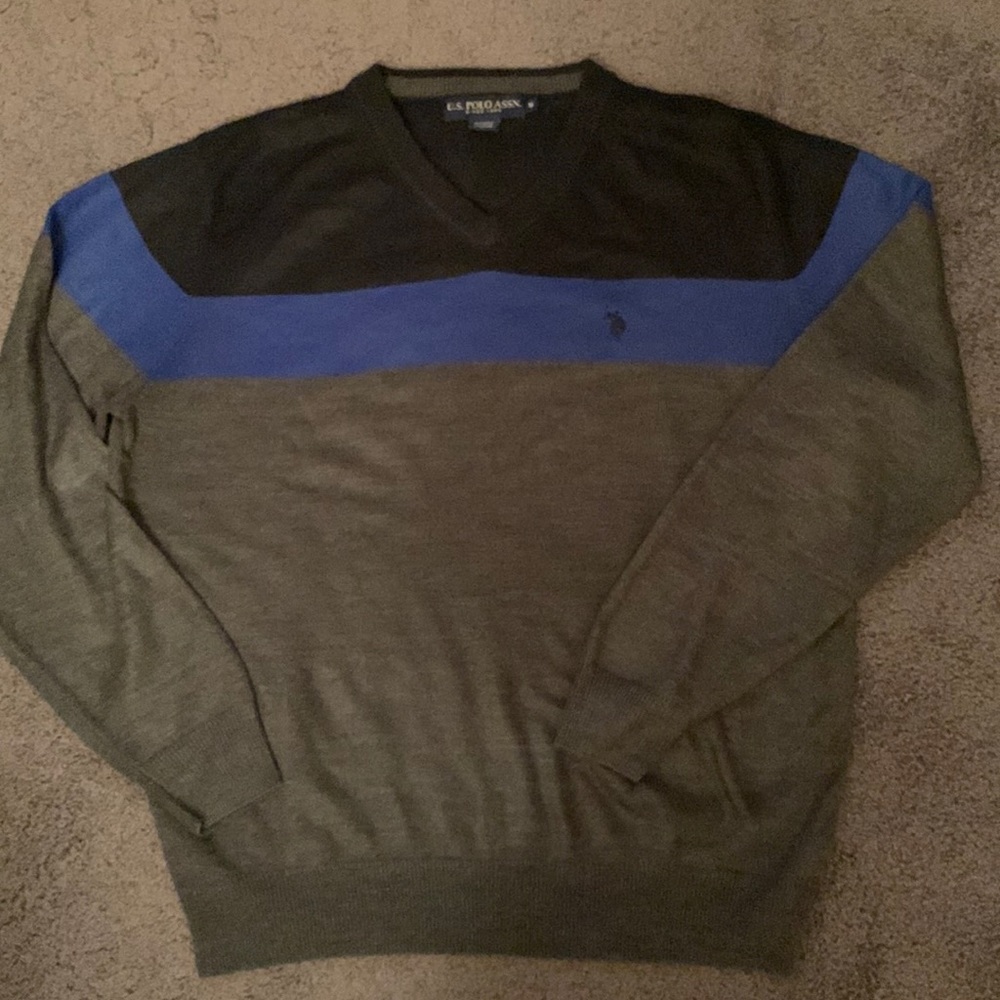 U.S. Polo Assn. Sweater Size Medium- good used condition